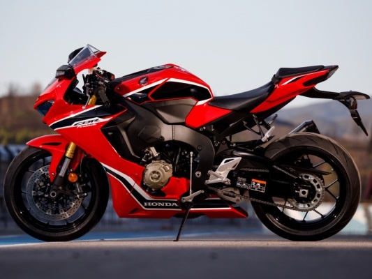 Фото мотоцикла Honda CBR1000RR Fireblade ABS